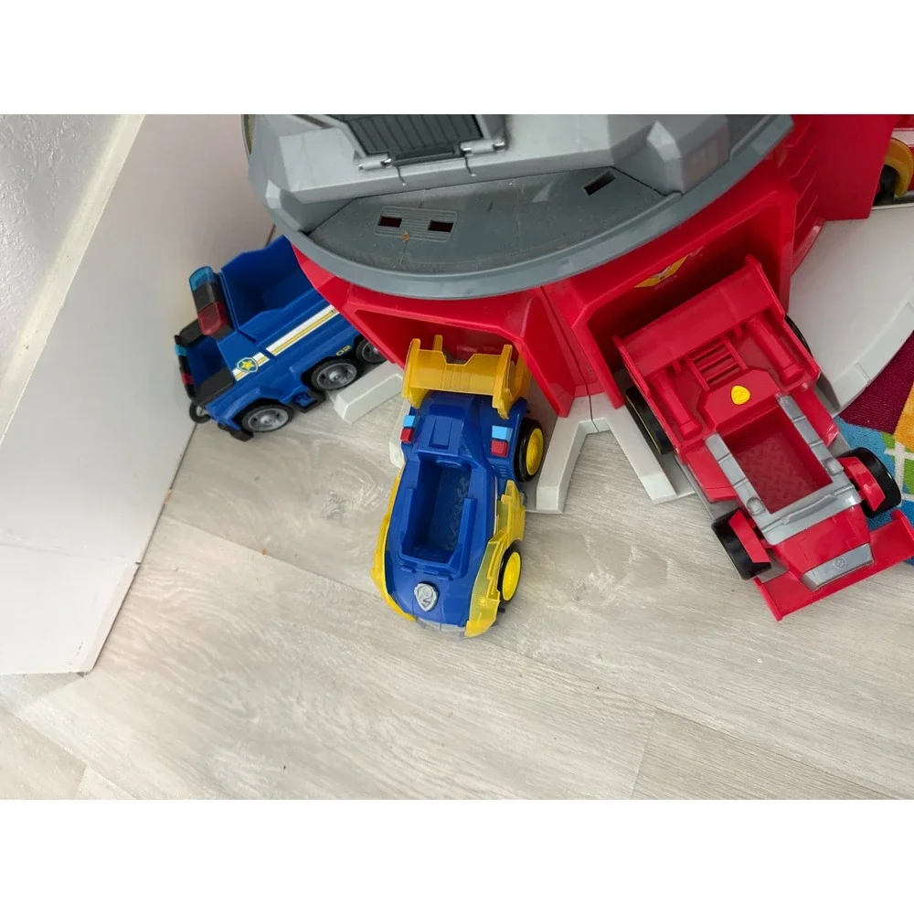 Paw Patrol Lookout Tower Playset‎ with 6 Vehicles